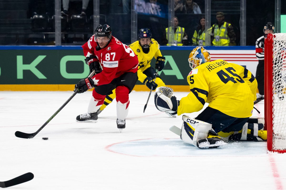 Crosby, Canada defeat Sweden in Worlds opener